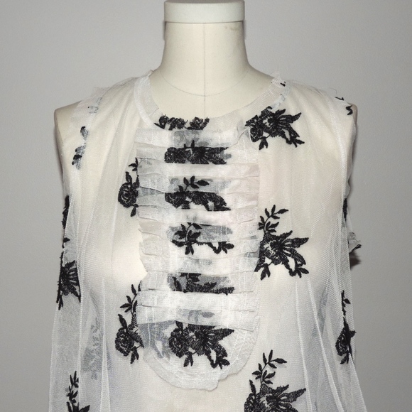 NWT Daniel Rainn embroidered mesh ivory top S - Picture 2 of 3